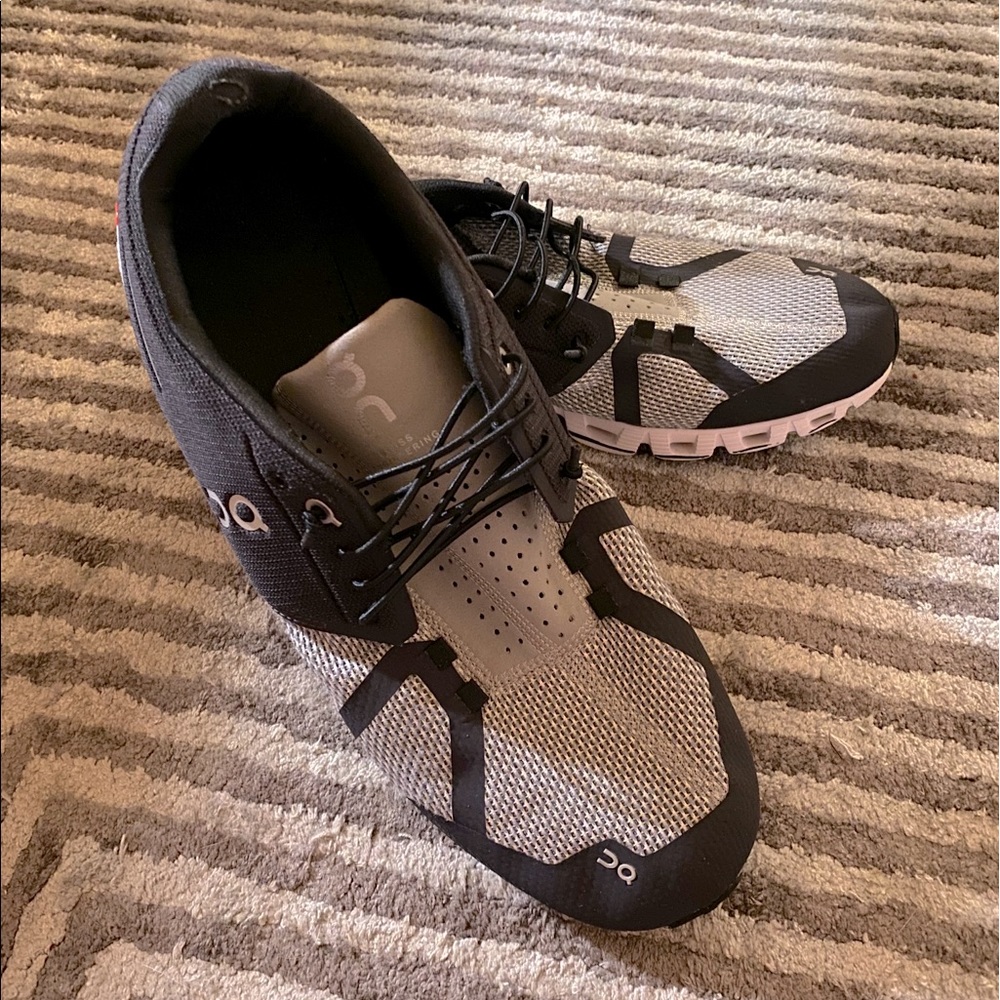 Men’s sz 11.5 On Cloud 2.0 Black/Gray